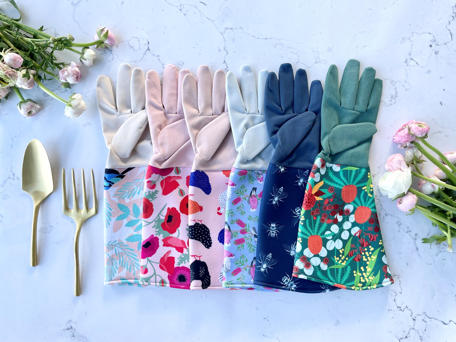 GARDENING GLOVES