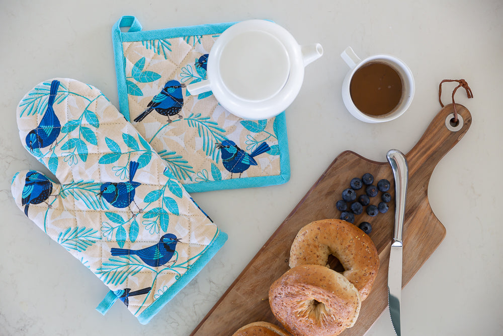 Blue Wren Oven Glove and Pot Holder set