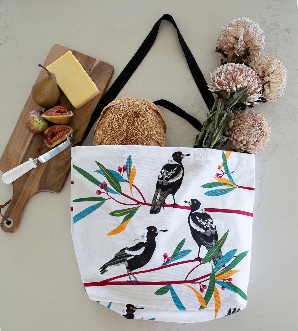 Magpie Tote Bags